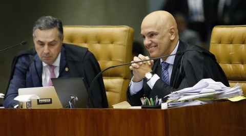 STF adota censura pr�via no Brasil