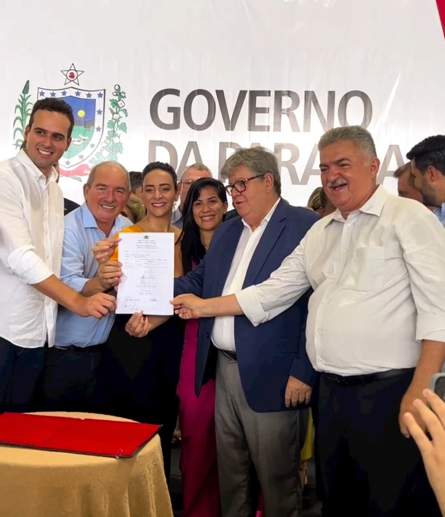 Rob�rio Burity exaltou parceria com o governador