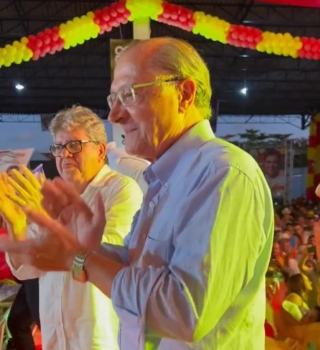 Jo�o, que n�o tem apoio de Lula, foi de Alckimin 