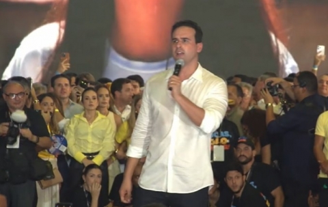 Lucas detonou um morteiro contra advers�rios