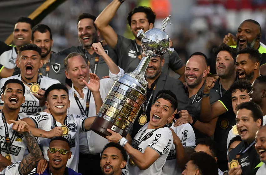 Botafogo deve levantar mais uma ta�a no domingo