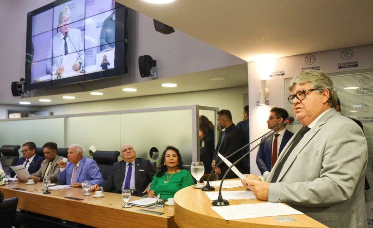 O governador prestigiou a abertura dos trabalhos na AL
