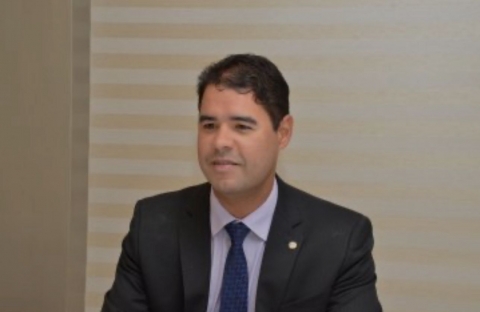 F�bio Brito de Faria determinou a cassa��o do mandato