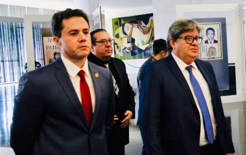Ven� j� tem novo alvo: Jo�o Azevedo