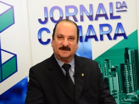Durval Ferreira reconheceu a abnegao do delegado Getlio Machado