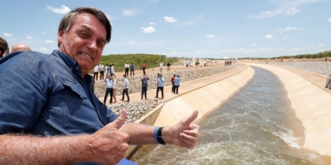 Bolsonaro visita obras que governadores dizer ser deles