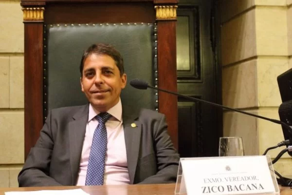 Zico foi transportado ainda com vida, mas n�o resistiu