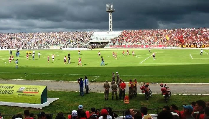 Campinense venceu o cl�ssico no Amig�o