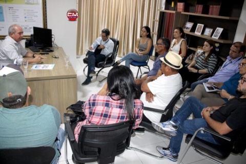 Burity se reuniu com engenheiros do SESI e SENAI