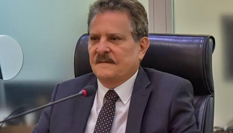 Deputado Ti�o Gomes: postula��o leg�tima