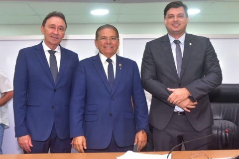 Adriano foi pe�a chave na escolha para o TCE