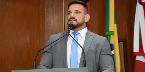 Tarc�sio assume a vaga de Jo�o Paulo