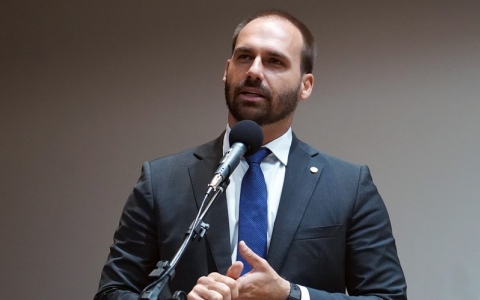 Eduardo tem nome mantido para disputar Comiss�o