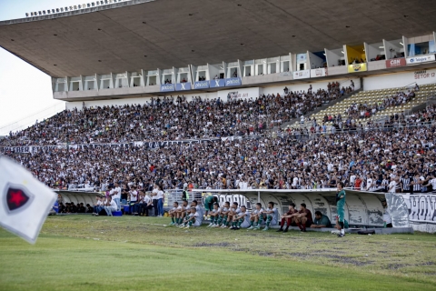 Botafogo frustrou sua torcida em pleno estdio Almedio