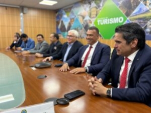 Murilo encaminhou pleitos com prefeitos paraibanos