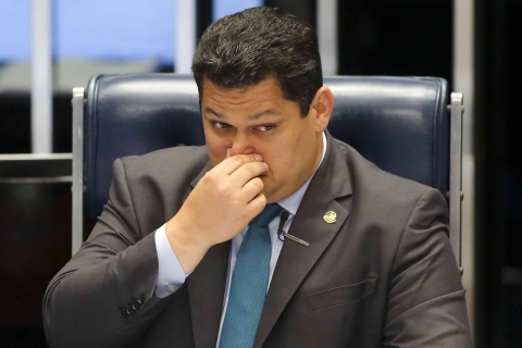 Alcolumbre faz parte da banda podre do Congresso