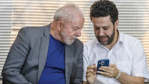 Dinheiro da Na��o ser� usado pela mil�cia digital do PT
