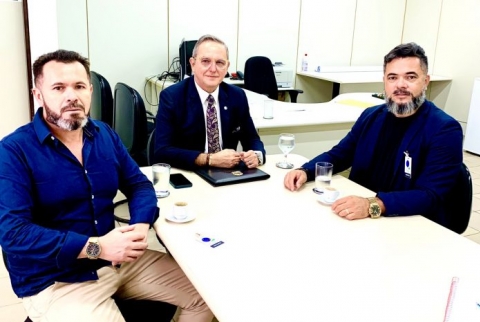 Werick e Cristiano se reuniram com o juiz do TRE