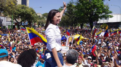 Corina  a esperana dos venezuelanos para derrotar o ditador