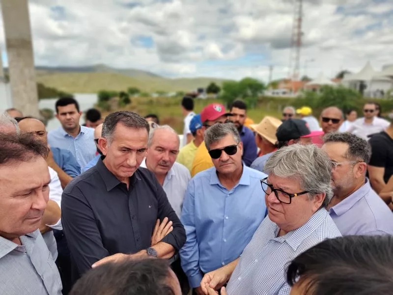 Rob�rio fez reivindica��o ao pr�prio ministro