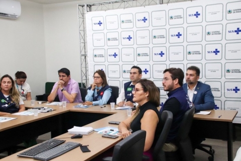 Equipe da Sa�de do estado tra�a estrat�gia contra a dengue