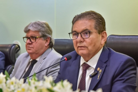Adriano reconheceu o trabalho de Jo�o