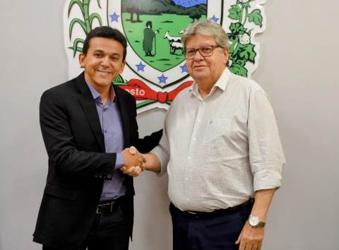 Jo�o e Alvino, engatilhando compromissos