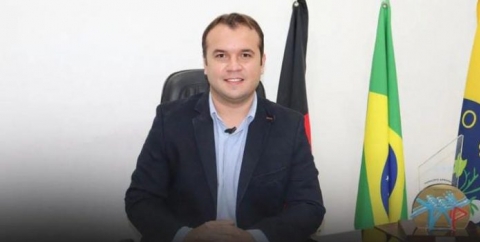 Prefeito ficar� em cela isolada