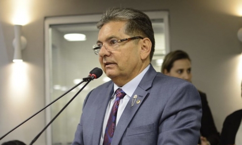 presidente da ALPB, Adriano Galdino, nome forte para 2026