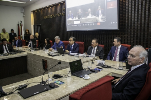 V�rias autoridades estaduais prestigiaram a solenidade