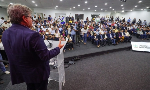 Governo estadual e federal unidos no combate � fome