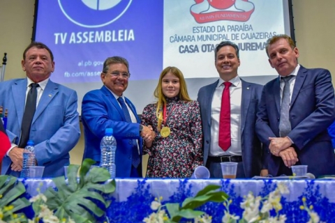 Adriano foi a Cajazeiras participar das homenagens