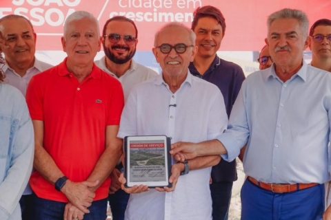 C�cero Lucena se disse escanteado pela base de Jo�o