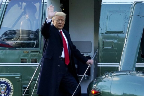 Trump elogiou a decis�o da corte contra o desespero dos democratas