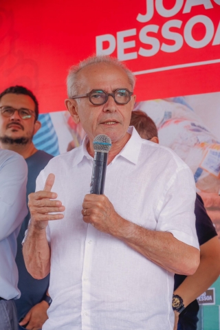 C�cero Lucena investe nos bairros mais necessitados