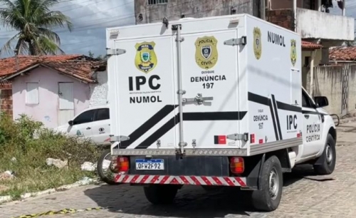 COM MAIS DE 40 TIROS: Jovem � assassinado na Capital 