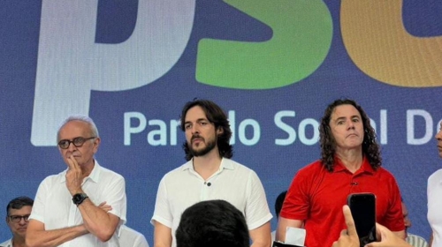 FIM DA INDECIS�O: Pedro anuncia apoio a C�cero Lucena durante evento em Campina Grande